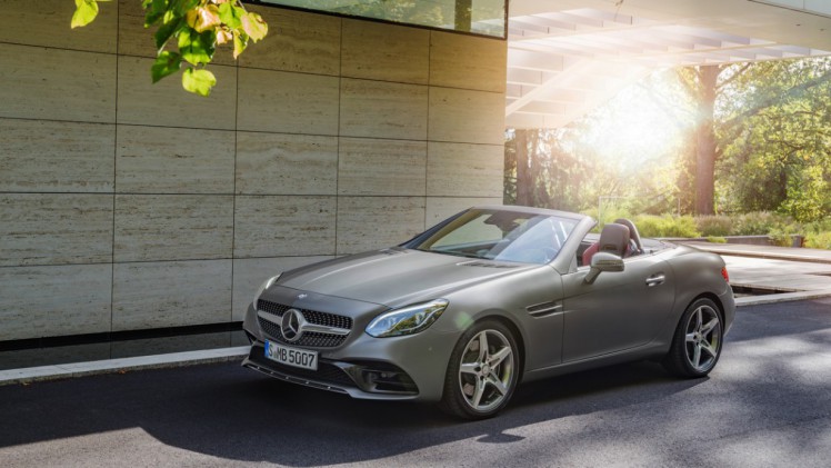 De facelift van de Mercedes SLK is een feit en vanaf 2016 heet de compacte roadster Mercedes-Benz SLC.