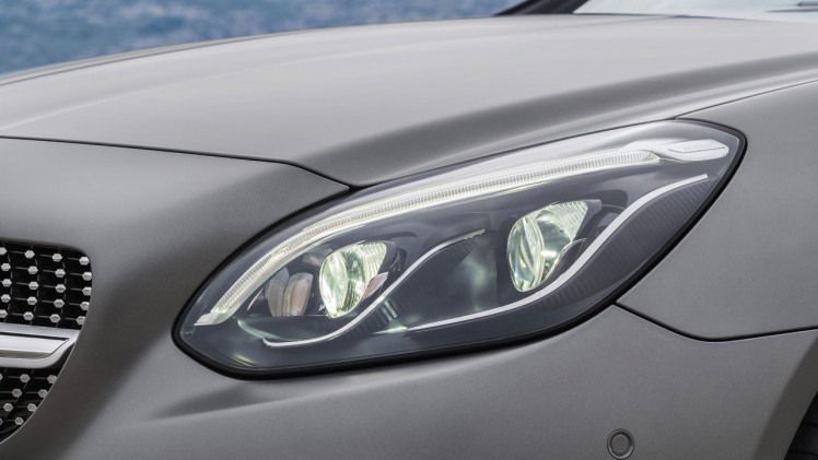 De facelift van de Mercedes SLK is een feit en vanaf 2016 heet de compacte roadster Mercedes-Benz SLC.