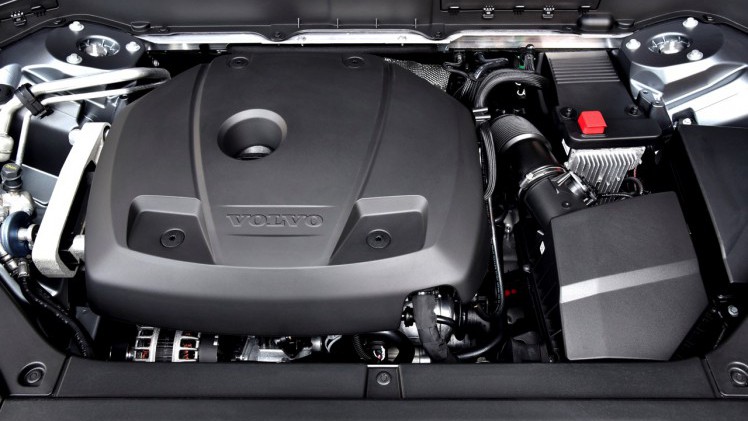 Meer grip en luxe voor Volvo S60, V60 en XC60 in modeljaar 2017 met AWD vierwielaandrijving voor de T5 benzinemotor en extra functies met Volvo On Call.