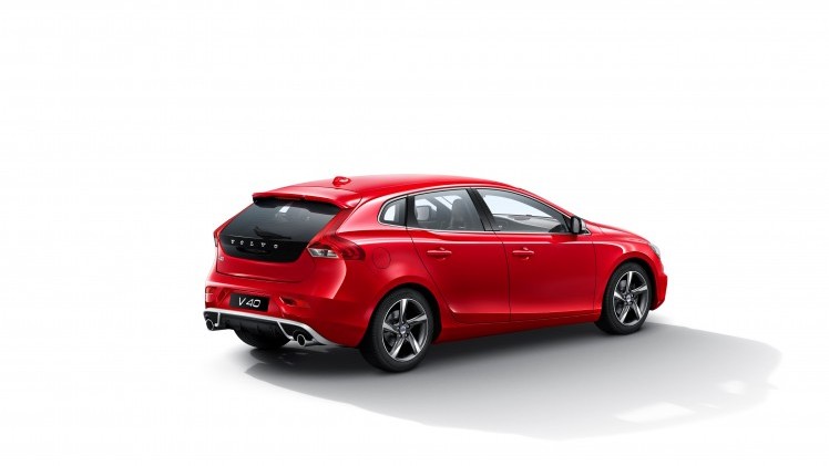 De Volvo V40 D2 Business Sport is een nieuwe uitvoering met 14% bijtelling, gebaseerd op de R-Design maar dan met Business Pack, Winter Line en grotere brandstoftank.