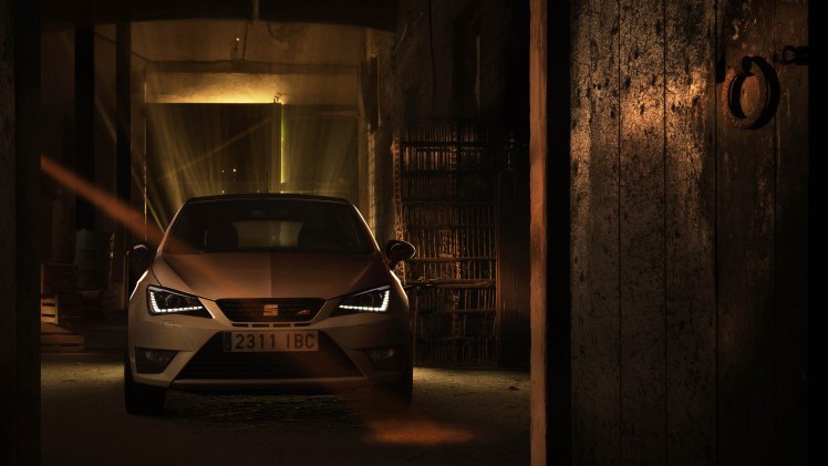 De nieuwe Seat Ibiza Cupra deelt zijn motor met de Volkswagen Polo GTI. Dat betekent 192 pk en 320 Nm, een snellere sprint naar 100 km/h en een hogere topsnelheid. Maar dat is niet het enige.