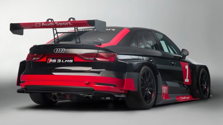 Met de facelift krijgt de Audi RS3 ook een Limousine-variant en die krijg op zijn beurt ook een nieuwe motor: die uit de TT RS. Dat betekent dat de auto nu 400 pk levert.
