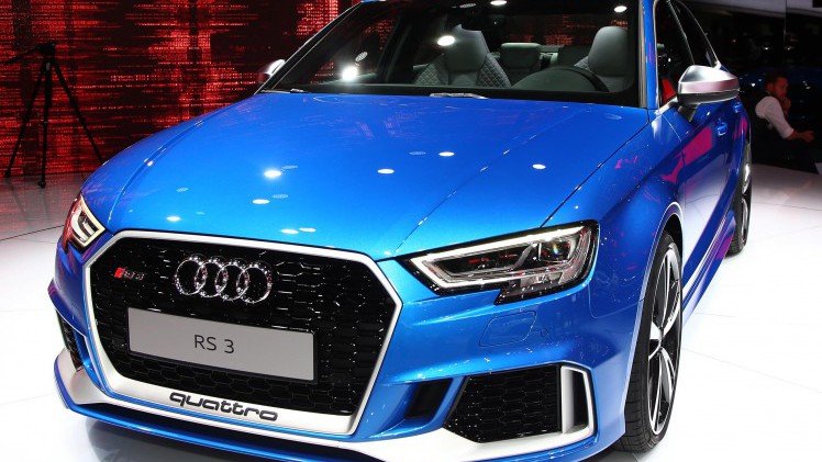 Met de facelift krijgt de Audi RS3 ook een Limousine-variant en die krijg op zijn beurt ook een nieuwe motor: die uit de TT RS. Dat betekent dat de auto nu 400 pk levert.