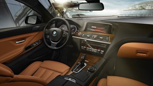 Facelift BMW 6 Serie 2015 en M6 Coup, Gran Coup en Cabriolet zorgt voor meer rijplezier met standaard sportuitlaat, shift lights en BMW M Laptimer.