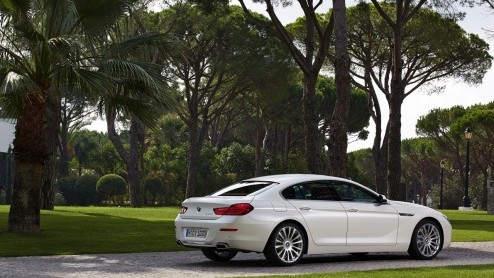 Facelift BMW 6 Serie 2015 en M6 Coup, Gran Coup en Cabriolet zorgt voor meer rijplezier met standaard sportuitlaat, shift lights en BMW M Laptimer.