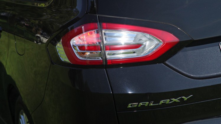 Autotest nieuwe Ford Galaxy, die wij in Nederland reden met de 2.0 TDCi Powershift AWD, maar ook leverbaar is met twee EcoBoost benzinemotoren.