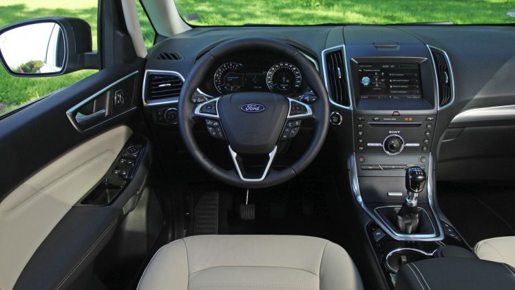Autotest nieuwe Ford Galaxy, die wij in Nederland reden met de 2.0 TDCi Powershift AWD, maar ook leverbaar is met twee EcoBoost benzinemotoren.