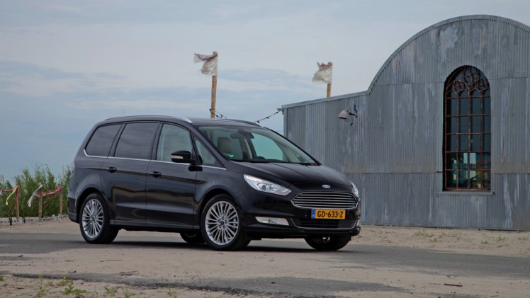 Autotest nieuwe Ford Galaxy, die wij in Nederland reden met de 2.0 TDCi Powershift AWD, maar ook leverbaar is met twee EcoBoost benzinemotoren.