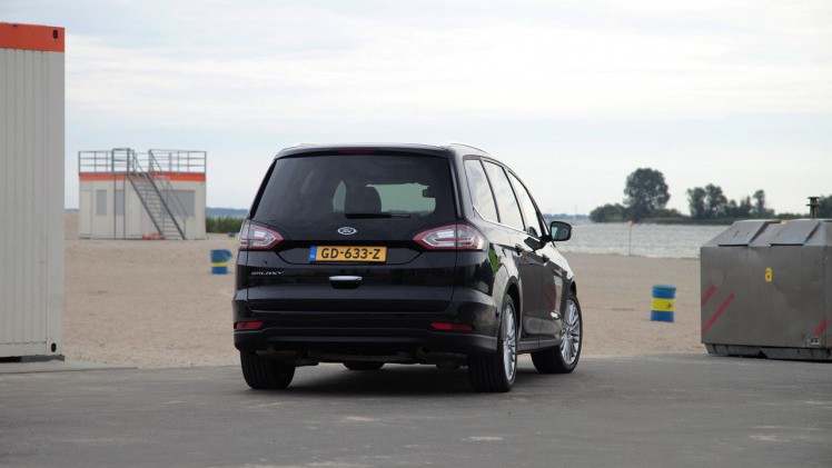 Autotest nieuwe Ford Galaxy, die wij in Nederland reden met de 2.0 TDCi Powershift AWD, maar ook leverbaar is met twee EcoBoost benzinemotoren.