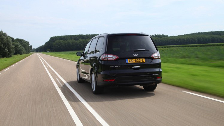 Autotest nieuwe Ford Galaxy, die wij in Nederland reden met de 2.0 TDCi Powershift AWD, maar ook leverbaar is met twee EcoBoost benzinemotoren.