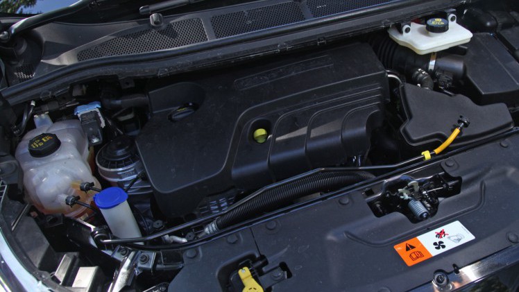 Autotest nieuwe Ford Galaxy, die wij in Nederland reden met de 2.0 TDCi Powershift AWD, maar ook leverbaar is met twee EcoBoost benzinemotoren.