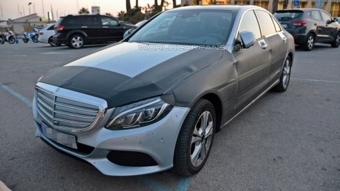 Mercedes-Benz heeft het maar druk met de nieuwe generatie C-klasse. Zo is de C-klasse Estate al regelmatig gespot en duikt nu ook de C-klasse Plug-in Hybrid op.