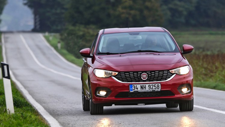 Fiat brengt de nieuwe Tipo sedan 1.4 en 1.3 MultiJet in Nederland op de markt, gevolgd door de Tipo hatchback in de zomer van 2016 en de Tipo Stationwagon na de zomer.
