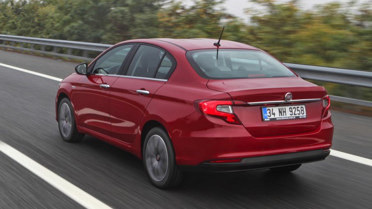 Fiat brengt de nieuwe Tipo sedan 1.4 en 1.3 MultiJet in Nederland op de markt, gevolgd door de Tipo hatchback in de zomer van 2016 en de Tipo Stationwagon na de zomer.