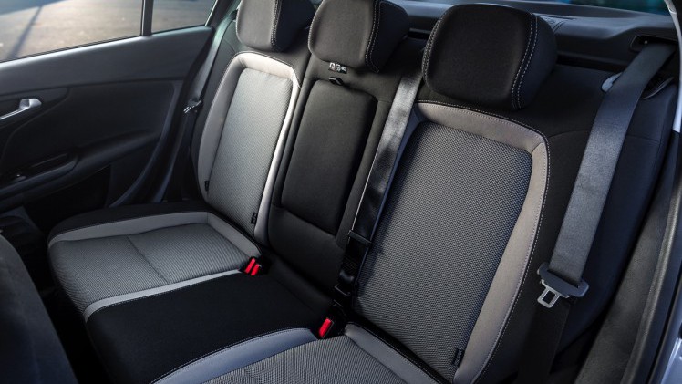 Fiat brengt de nieuwe Tipo sedan 1.4 en 1.3 MultiJet in Nederland op de markt, gevolgd door de Tipo hatchback in de zomer van 2016 en de Tipo Stationwagon na de zomer.