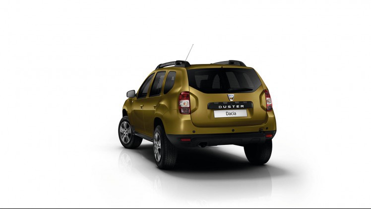 Dacia Duster voor modeljaar 2016 opgewaardeerd met aangepast ex- en interieur. Alle benzine- en dieselmotoren in het Dacia-gamma zijn daarnaast nog zuiniger geworden.