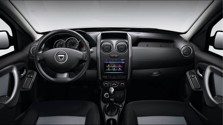 Dacia Duster voor modeljaar 2016 opgewaardeerd met aangepast ex- en interieur. Alle benzine- en dieselmotoren in het Dacia-gamma zijn daarnaast nog zuiniger geworden.