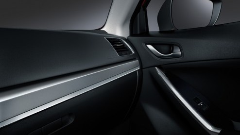 Vernieuwde Mazda CX-5 arriveert in maart 2015 in Nederland en vanaf januari weten we ook de prijzen.