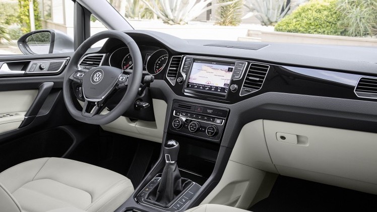 Prijzen Volkswagen Golf Sportsvan verlaagd vanaf modeljaar 2016. Ook geldt er nu een inruilpremie van 1000 tot 1500 euro.