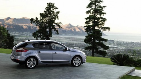 De nieuwe Renault Megane wordt toch als Authentique leverbaar. Door de toevoeging van deze uitvoering is dit het nieuwe instapmodel van de kersverse Fransman. Het prijskaartje duikt zodoende net onder