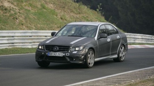 De gloednieuwe C-Klasse is nog maar net aan het publiek voorgesteld en Mercedes is al bezig met het topmodel van deze serie.