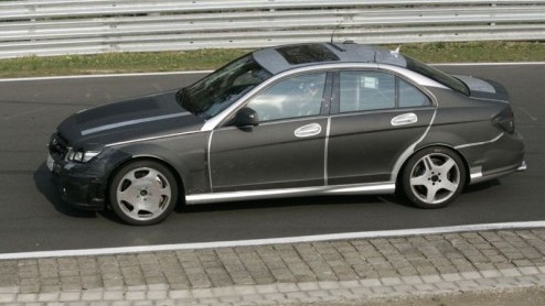 De gloednieuwe C-Klasse is nog maar net aan het publiek voorgesteld en Mercedes is al bezig met het topmodel van deze serie.