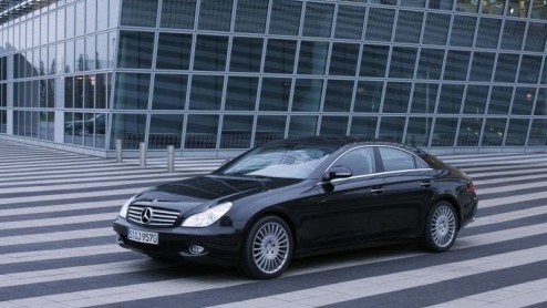 Ook op modellen zoals de Mercedes CLS wordt wel eens korting gegeven. Bij de Mercedes dealer kun je nu een CLS Prestige bestellen waarmee je jezelf 2.929 euro bespaart.