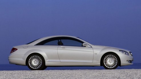 De fotos waren al uitgelekt en te zien hier op Autovandaag, vandaag presenteert Mercedes officieel de nieuwe CL. De coup is direct afgeleid van de S-Klasse.