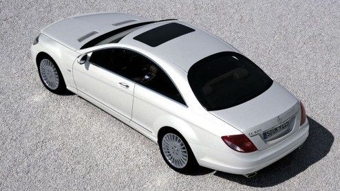 De fotos waren al uitgelekt en te zien hier op Autovandaag, vandaag presenteert Mercedes officieel de nieuwe CL. De coup is direct afgeleid van de S-Klasse.