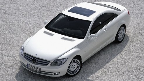 De fotos waren al uitgelekt en te zien hier op Autovandaag, vandaag presenteert Mercedes officieel de nieuwe CL. De coup is direct afgeleid van de S-Klasse.