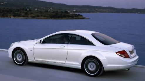 De fotos waren al uitgelekt en te zien hier op Autovandaag, vandaag presenteert Mercedes officieel de nieuwe CL. De coup is direct afgeleid van de S-Klasse.