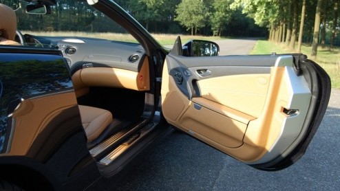 De Mercedes-Benz SL prijkt al tientallen jaren in het modelgamma. De geschiedenis van deze roadster reikt terug tot begin jaren vijftig en wordt geprezen om zijn fraaie verschijning en sportieve aspir