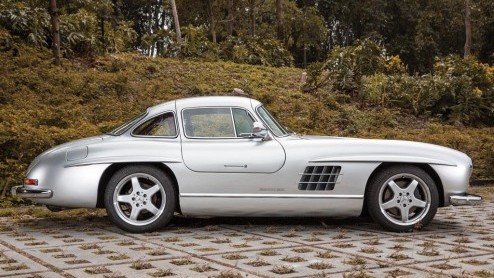 Interesse in een Mercedes-Benz 300SL by AMG uit 1954? Reis dan begin mei af naar Monaco waar deze klassieker met een verhaal wordt verhamerd door RM Auctions.