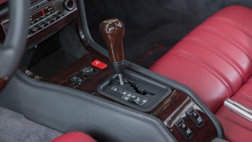 Interesse in een Mercedes-Benz 300SL by AMG uit 1954? Reis dan begin mei af naar Monaco waar deze klassieker met een verhaal wordt verhamerd door RM Auctions.