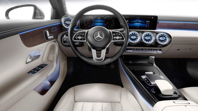 Mercedes laat nu de beelden en informatie los over de A-klasse Limousine