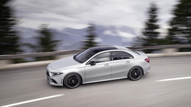 Mercedes laat nu de beelden en informatie los over de A-klasse Limousine