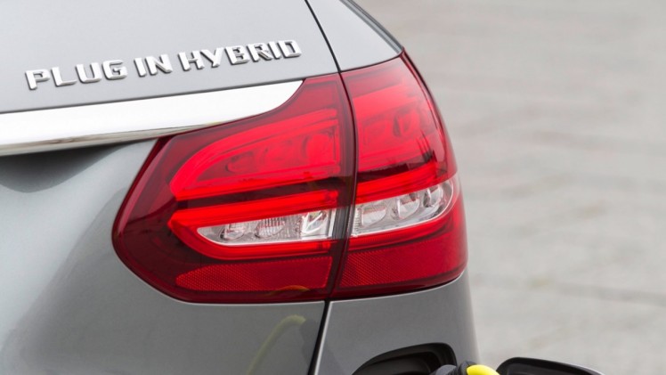 Mercedes C 350 Plug-in Hybrid onthuld op Detroit Auto Show 2015 en gaat in maart naar de dealer als C 350e.