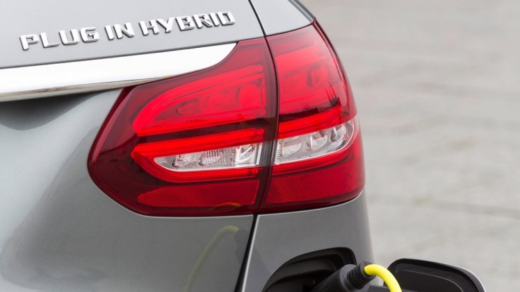 Mercedes C350e plug-in hybride met 7% of 14% bijtelling te bestellen vanaf 57.995 euro.