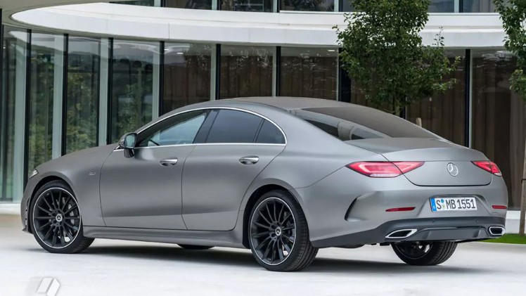 Mercedes toont morgen de nieuwe CLS in LA, maar de foto's zijn vroegtijdig uitgelekt.