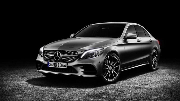 Mercedes geeft de C-klasse een bescheiden facelift, maar introduceert uiterst zuinige, nieuwe motoren
