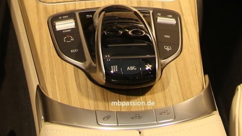 Mercedes-Benz had eerder al verklapt de C-klasse ook als cabrio te gaan leveren. De auto is regelmatig betrapt tijdens testsessies op de openbare weg, maar is altijd uiterst zorgvuldig ingepakt.