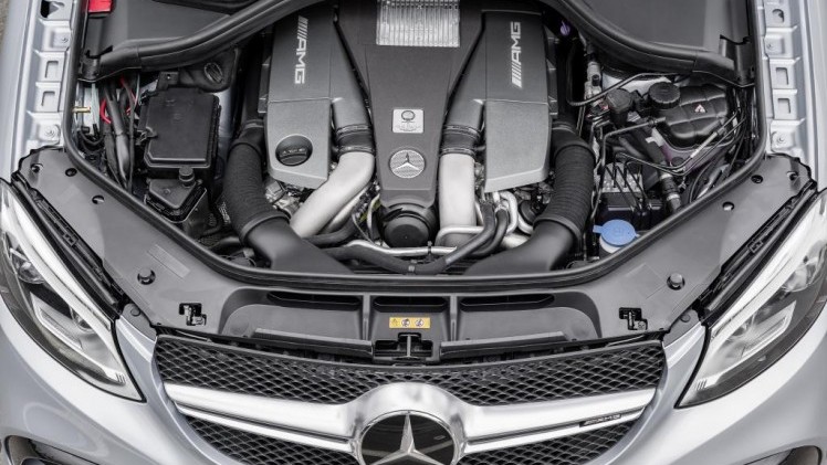 Mercedes M-Klasse facelift debuteert in New York Auto Show als GLE met GLE 500e plug-in hybride aandrijving.