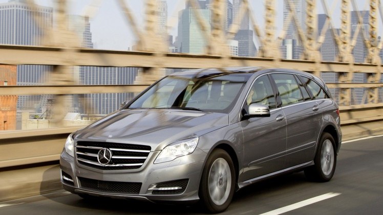 De Mercedes R-Klasse mag bij ons dan al een tijdje niet meer in het modellengamma zitten, in de Verenigde Staten wordt hij nog vrolijk gebouwd.