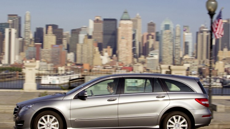 De Mercedes R-Klasse mag bij ons dan al een tijdje niet meer in het modellengamma zitten, in de Verenigde Staten wordt hij nog vrolijk gebouwd.