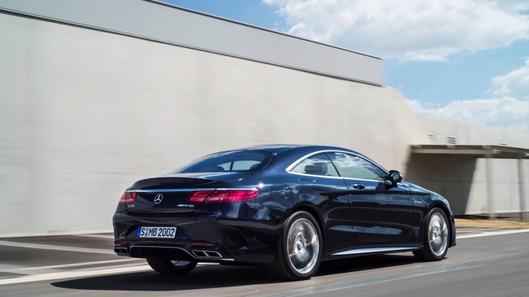 Mercedes S-Klasse Coup? ook verkrijgbaar in S 400 4Matic uitvoering met 367 pk sterke 3.0 liter V6.