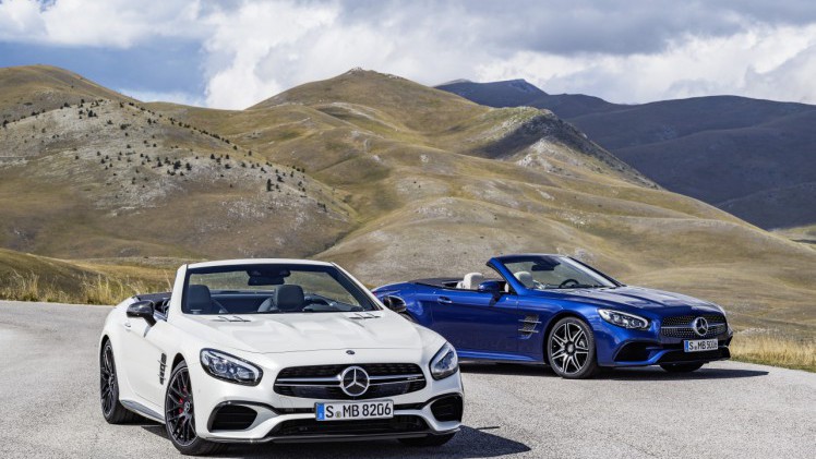De facelift van de Mercedes SL maakt de legendarische roadster nog sportiever en stijlvoller. Het 2016-model maakt zijn debuut op de Los Angeles Motor Show.