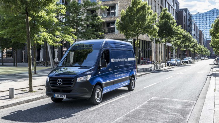 Later dit jaar verschijnt de elektrische Mercedes eVito volgend jaar gevolgd door de eSprinter.