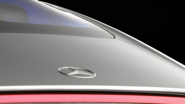 Mercedes Concept IAA Intelligent Aerodynamic Automobile. voorspelt de toekomst van een aerodynamische vierdeurscoup.