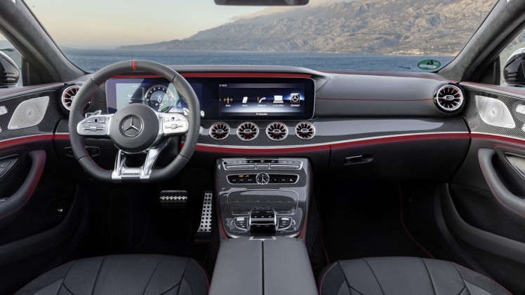 Mercedes lanceert een nieuwe 3 liter gelektrificeerde benzinemotor in de CLS en de coup en cabrio van de E-klasse.