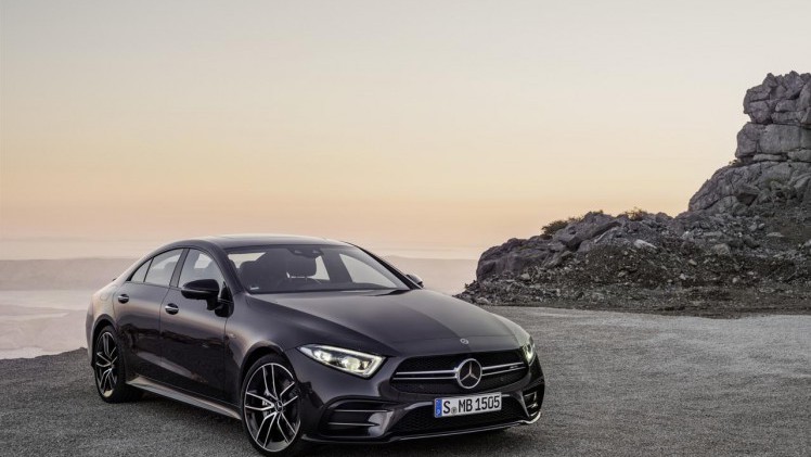 Mercedes lanceert een nieuwe 3 liter gelektrificeerde benzinemotor in de CLS en de coup en cabrio van de E-klasse.